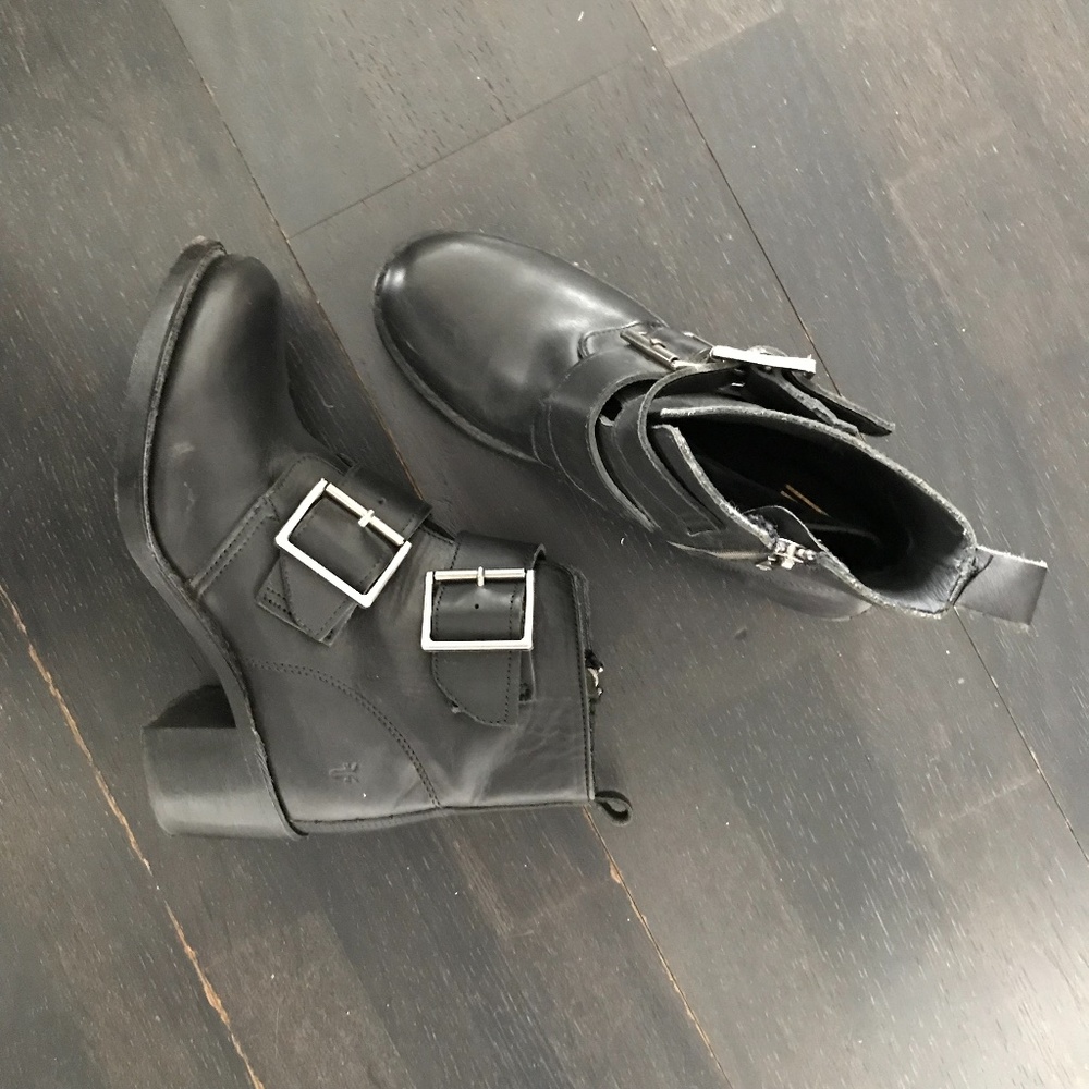 Frye Sabrina Black Leather Ankle Moto Boot Size 9 Women’s